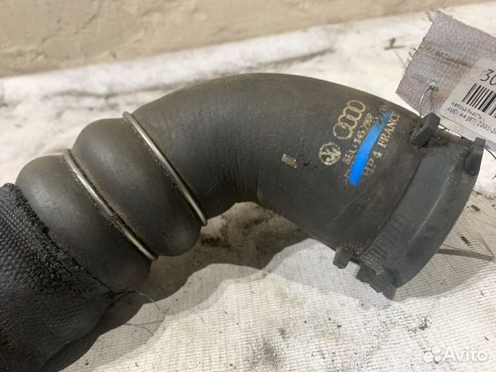 Патрубок интеркулера Audi A4 B7 2005-2007 седан