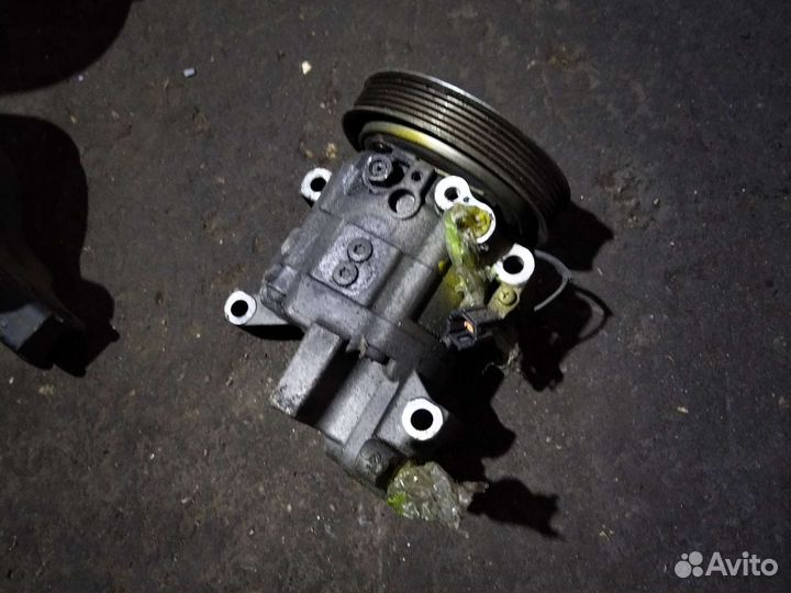 Компрессор кондиционера Ниссан п12