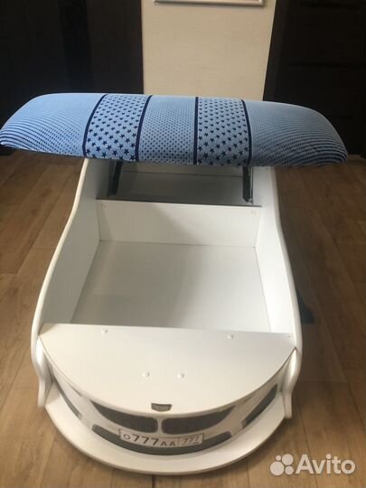 Кровать машина