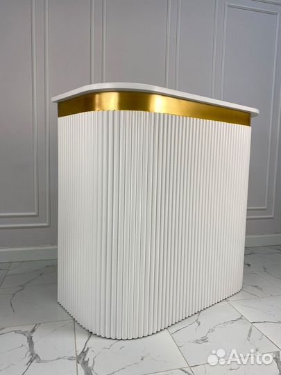 Ресепшн белый фьюжин овальный