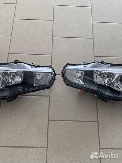 Фары Митсубиси Лансер 10 ксенон