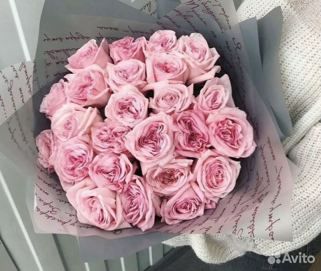 Пионовидные розы 51 штука