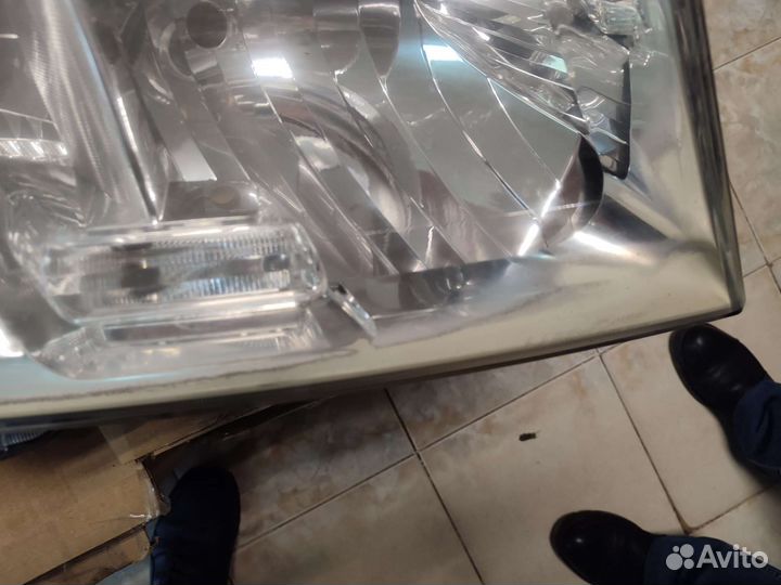 Фара Toyota land cruiser 200