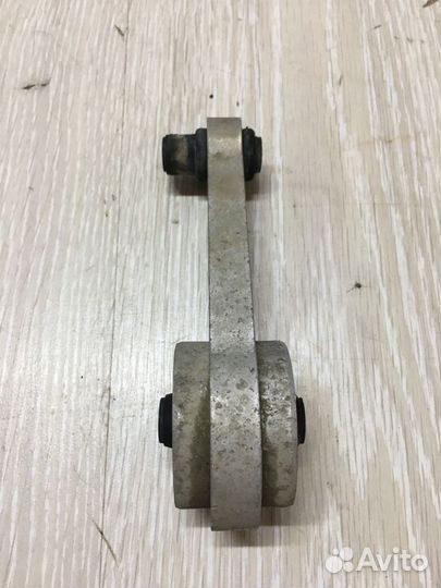 Кронштейн опора крепления кпп коробки передач Rena