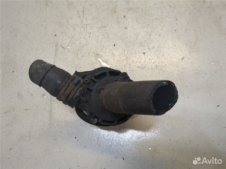 Насос водяной Audi A3, 2013