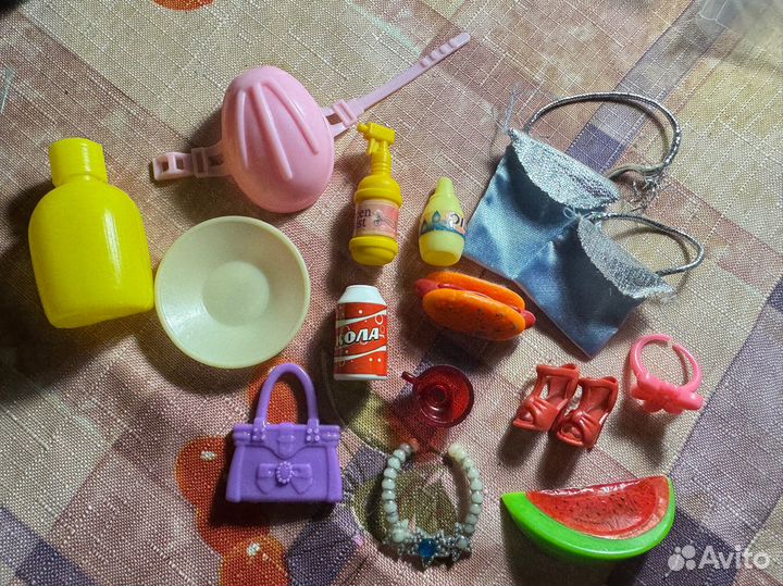 Барби с аксессуарами и одеждой