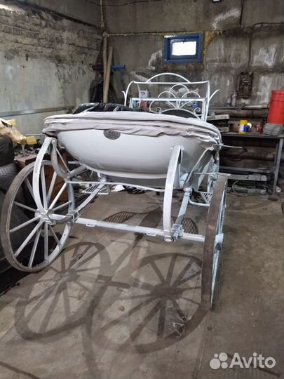 Карета для лошади