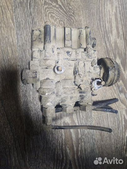 Кран уровня пола главный Man Tga D2866LF28