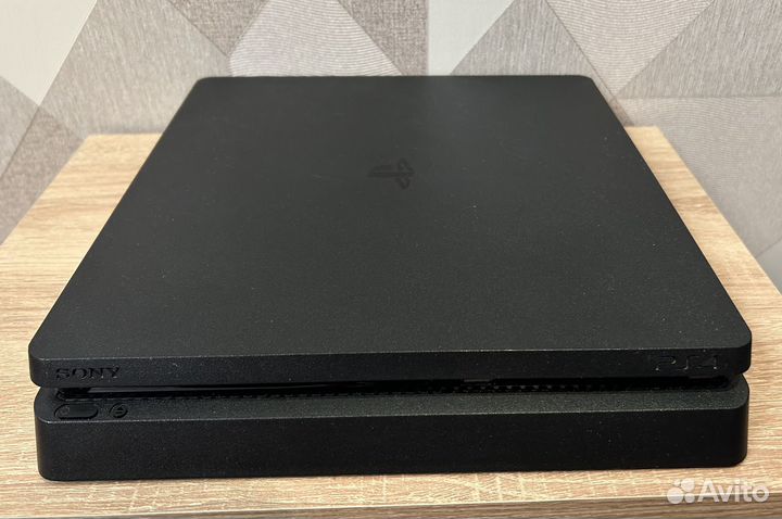 Sony playstation 4 slim