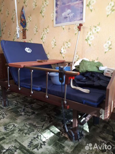Кровать для лежачих больных с электроприводом