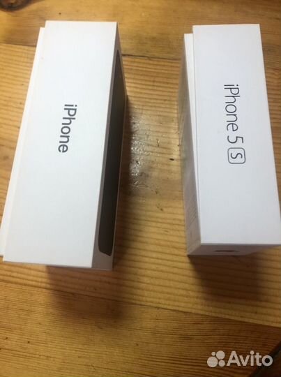 Коробка от телефона iPhone5S;оригинал