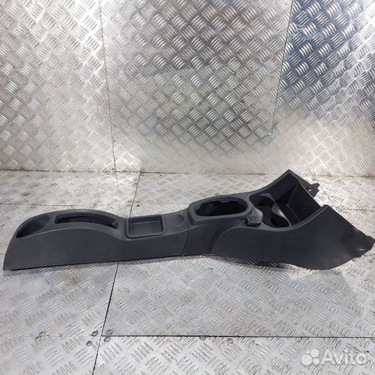 Консоль между сидений LADA Largus фургон 11189