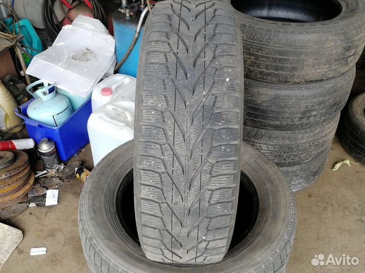 Nokian Tyres Hakkapeliitta R2 SUV 225/65 R17 106R