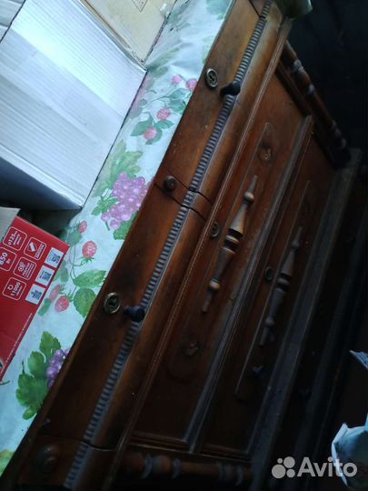 Сундук кованый старинный