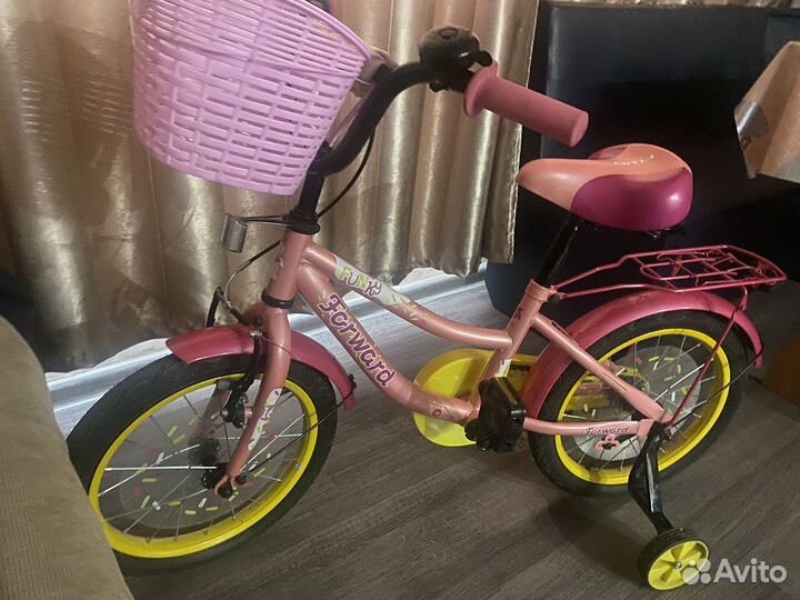 Трехколесный велосипед