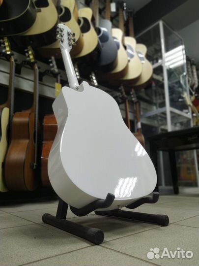 Белая Акустическая гитара Новая глянец