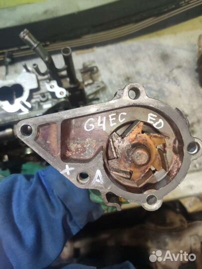 Помпа на Hyundai accent G4EC G4ED