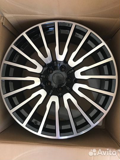 Комплект разношироких алюминиевых дисков