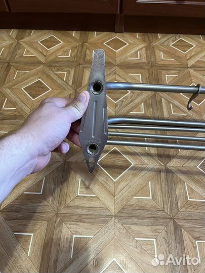 Вешалка настенная