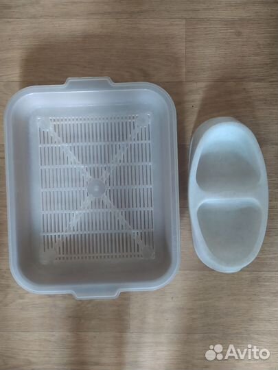 Лоток и миска для кошки