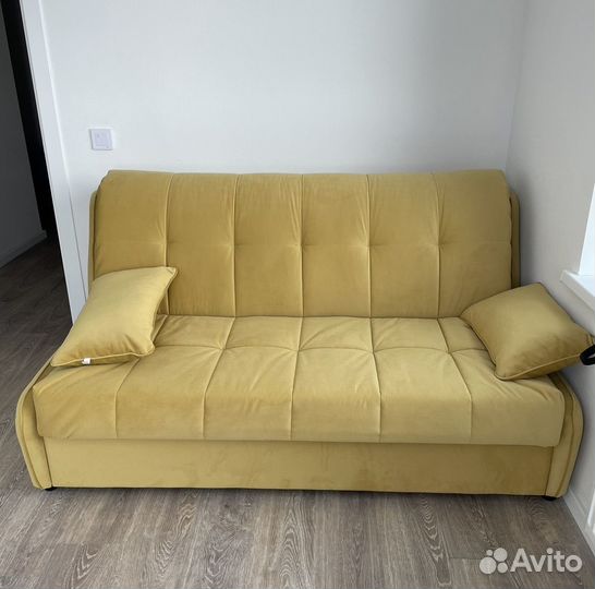 Новый прямой диван