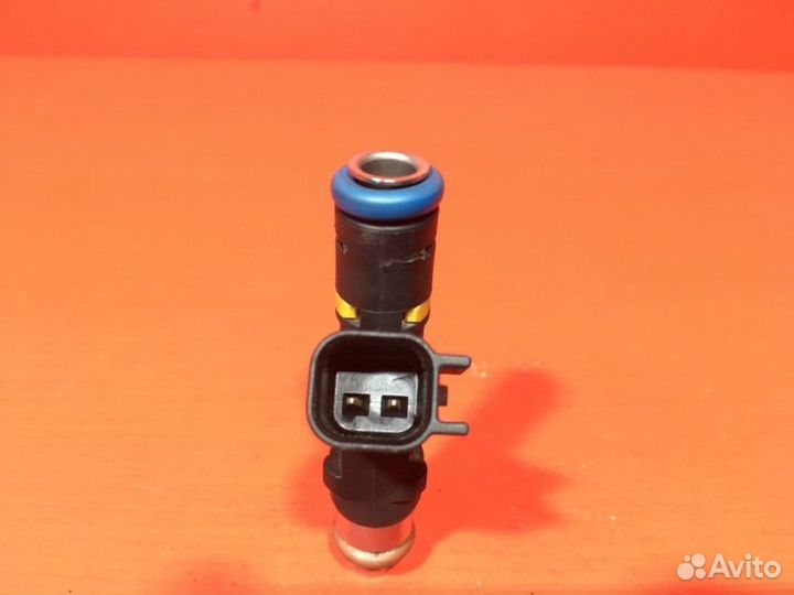 Форсунка Mazda 6 GG L813 2005