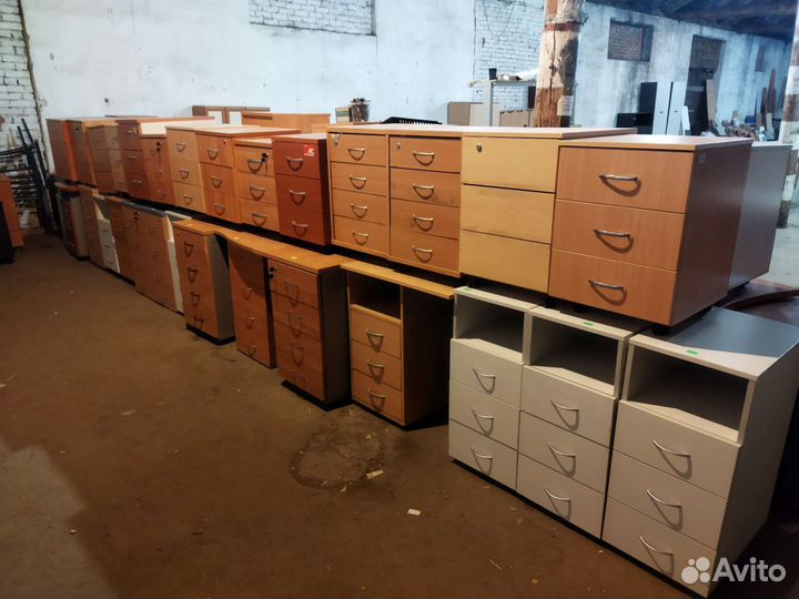 Приставная тумбочка