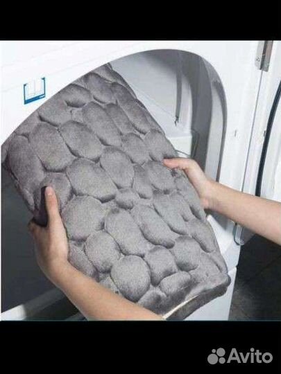 Коврик нескользящий в ванную новый