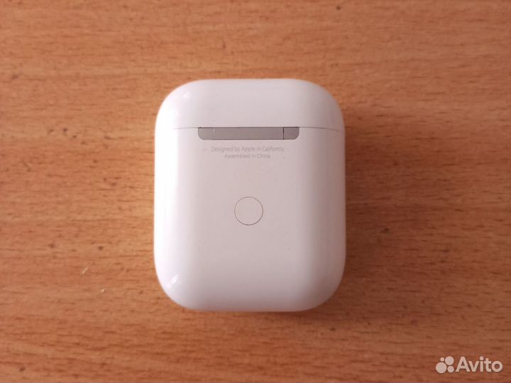 Беспроводные наушники AirPods