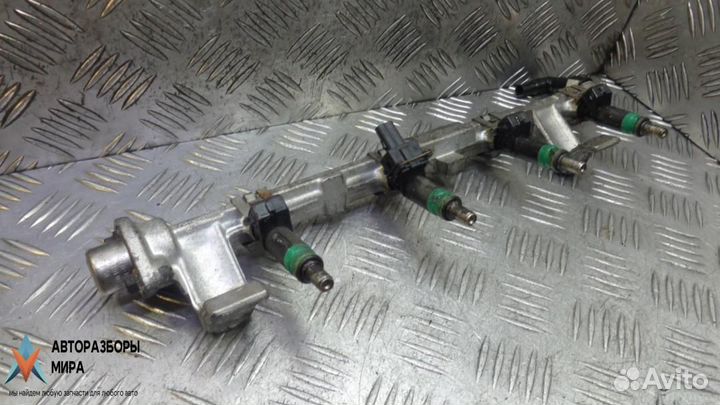 Топливная рампа Ford C-Max 2005