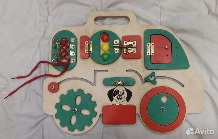 Детская развивающая доска бизиборд машинка