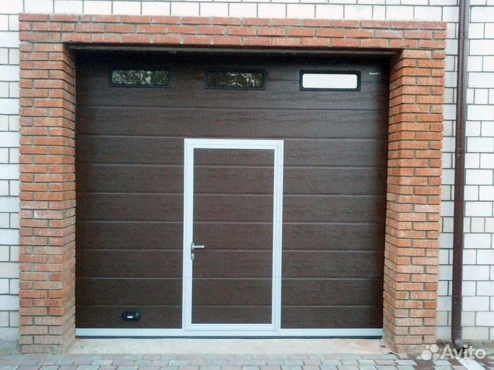 Ворота секционные подъемные / Производство Монтаж