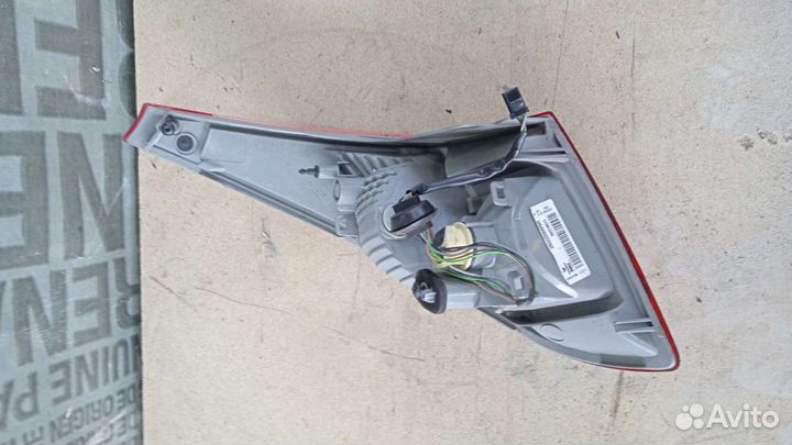 Фонарь задний внутренний Renault Megane 3