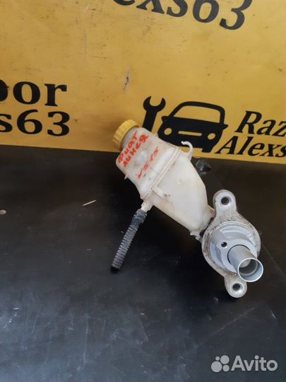 Главный тормозной цилиндр Fiat Linea 1.4 2011