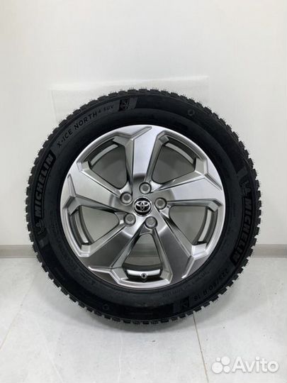 Toyota Rav 4, Michelin X-Ice North 4 225/60 R18