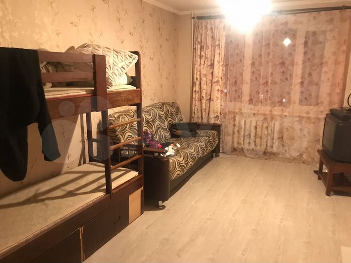 2-к. квартира, 53 м², 3/5 эт.