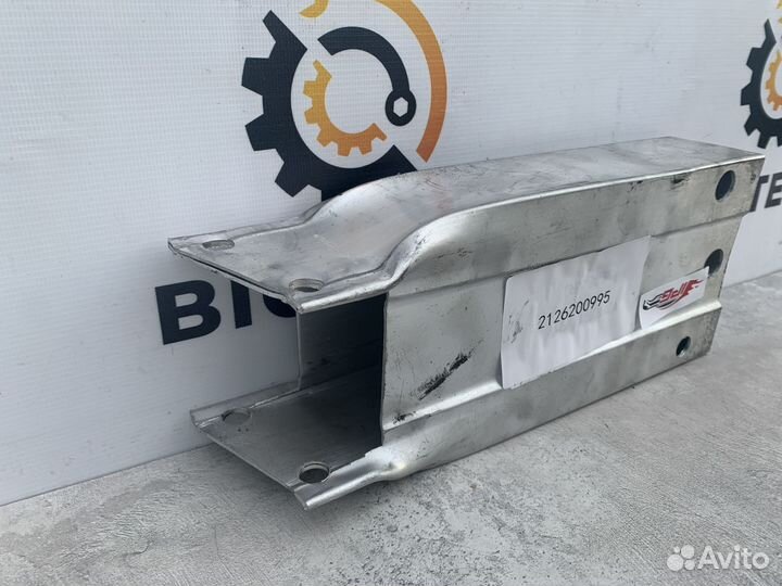 Кронштейн бампера Mercedes W212 A2126200595