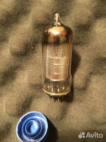 Радиолампа Mullard. UCH42