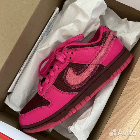 Новые кроссовки Nike Dunk Low Valentine’s Day (W)