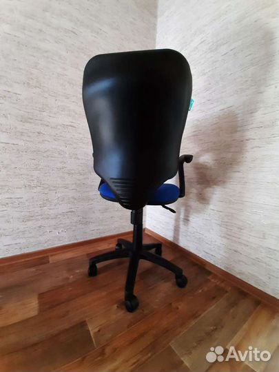 Компьютерное кресло