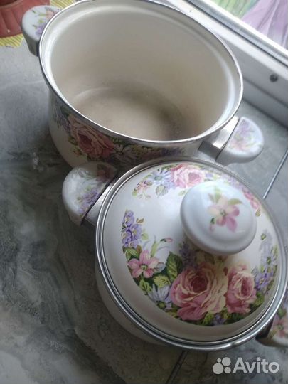 Кастрюля эмалированная