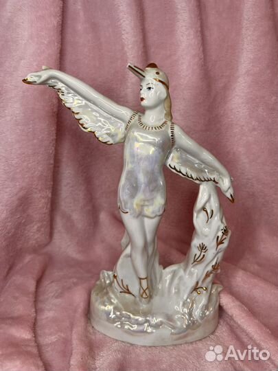 Фарфоровые статуэтки