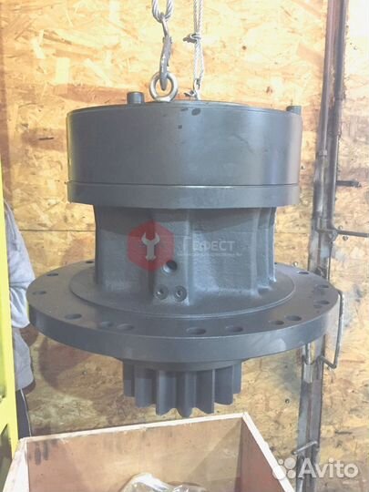 Редуктор поворота Hitachi ZX330-3G 9204194