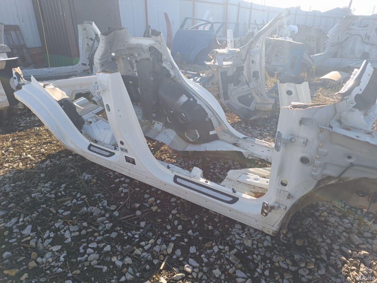 Порог правый стойка двери Джелли Атлас 16-22г