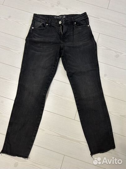 Джинсы женские