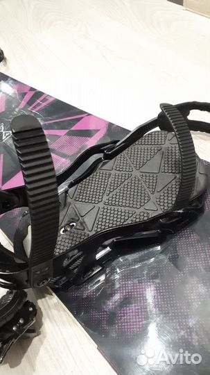 Сноуборд с креплениями 157 + ботинки