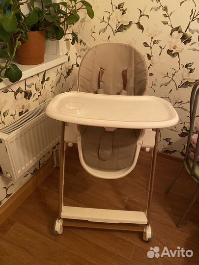 Стульчик для кормления happy baby berny v2