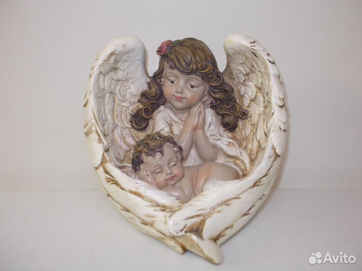 Статуэтки разные