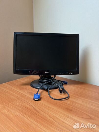 Монитор LG w1943ss