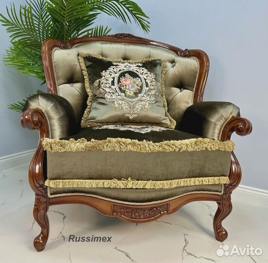 Кресло из дерева